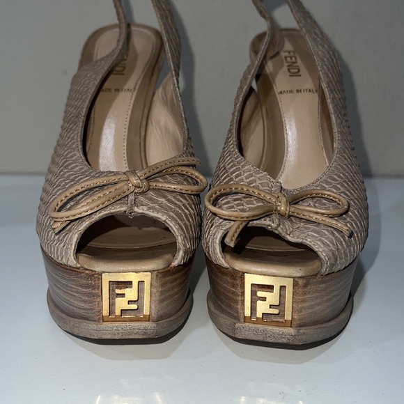 Fendi Beige Python Embossed Leather Fendista Bow Slingback Sandals - Picture 2 of 8